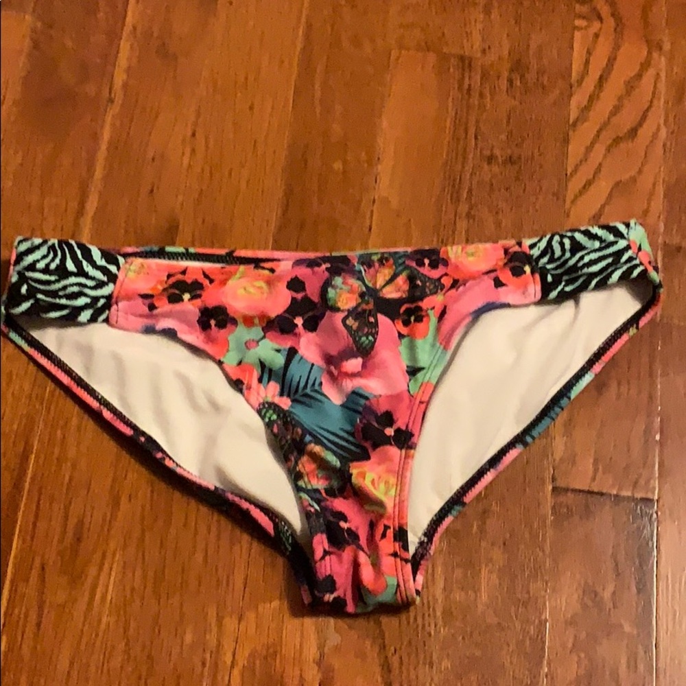 Swimsuit bottoms (never worn)